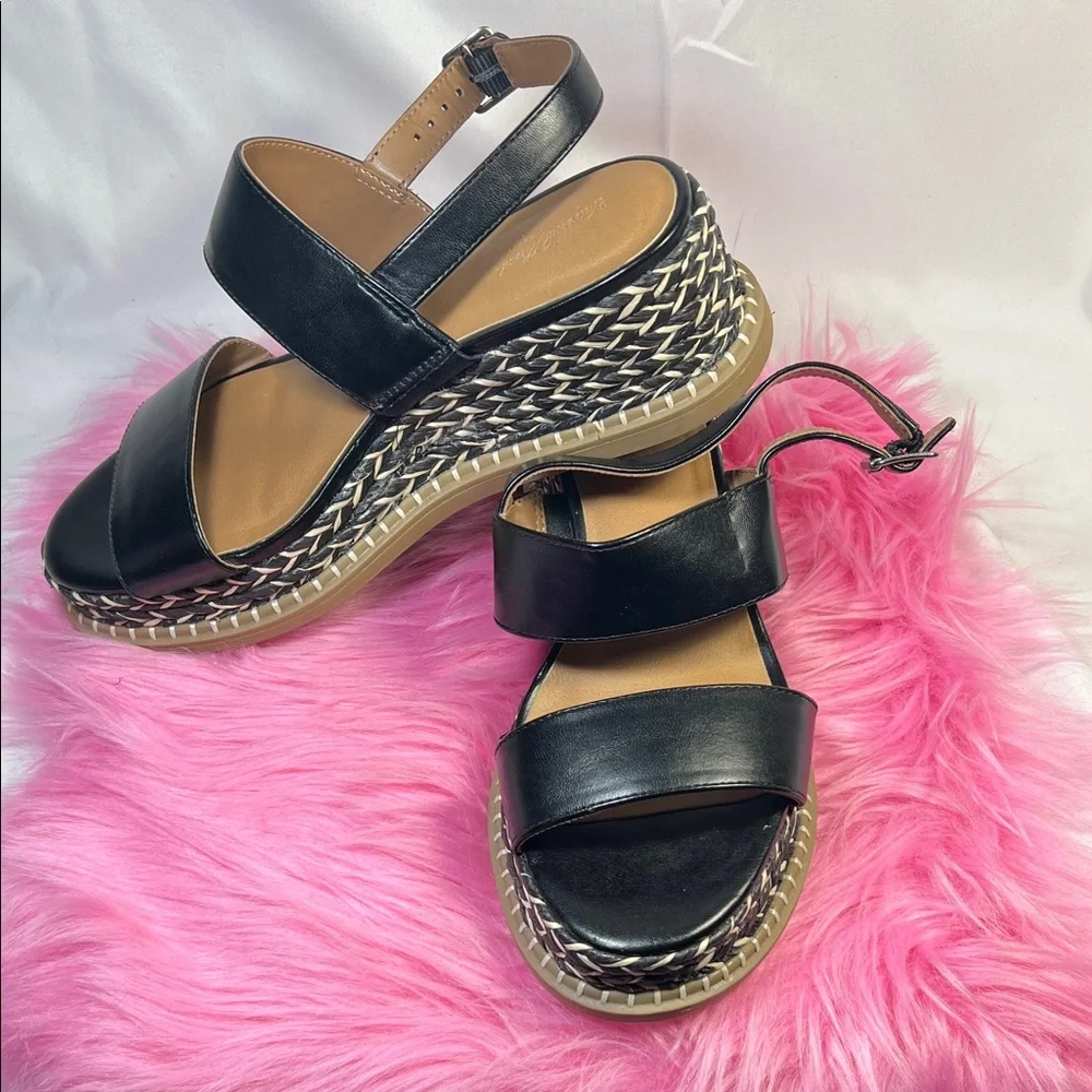 Universal Thread Black Woven Wedges
